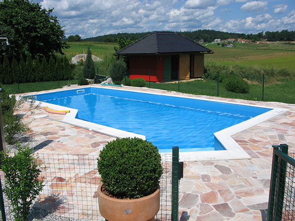 Zidani bazeni s folijo